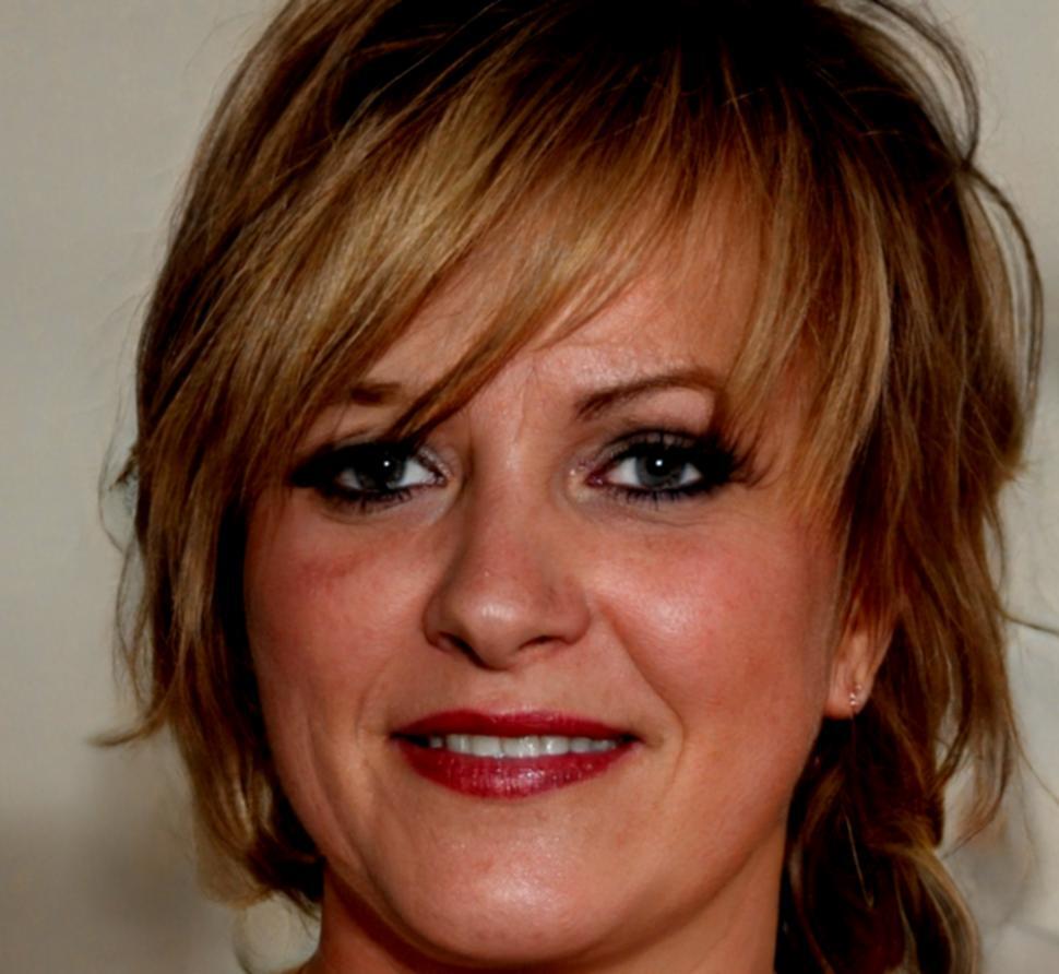 Meredith Alvarez, budget communication specialist